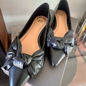 Vince Camuto Black Pointed-Toe Bow Flats